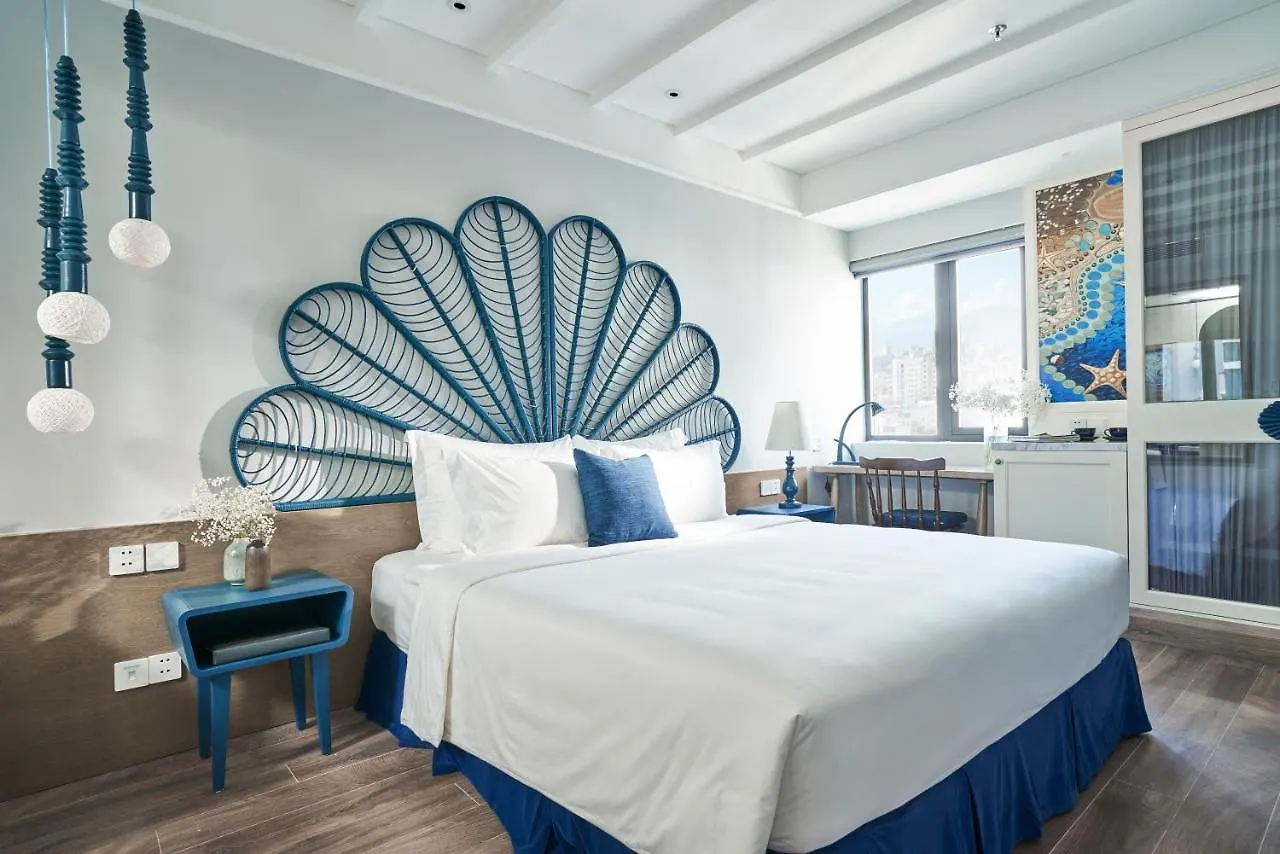 Sofiana My Khe Hotel & Spa- Rooftop Pool Bar Da Nang Vietnam