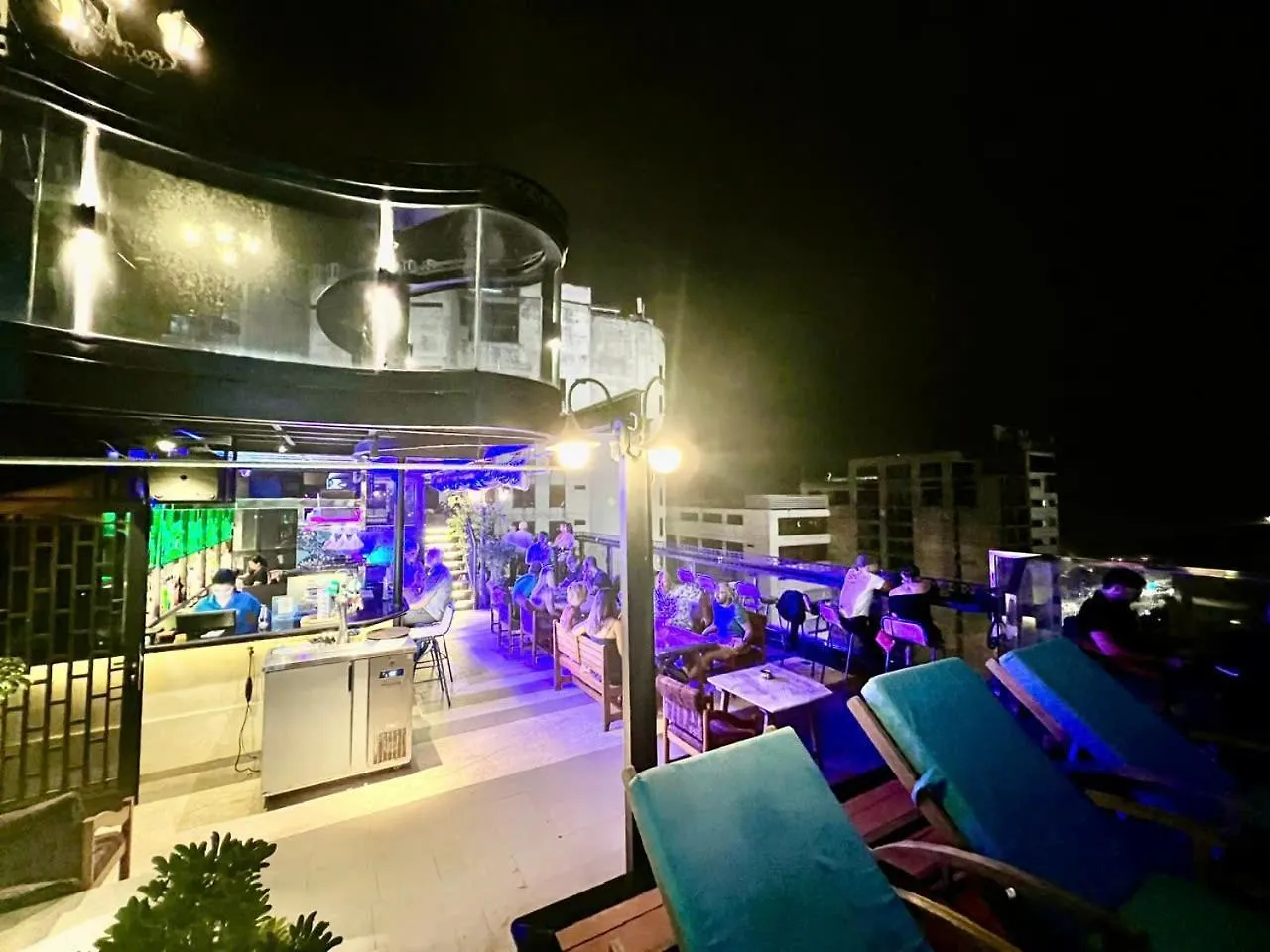 Sofiana My Khe Hotel & Spa- Rooftop Pool Bar Da Nang